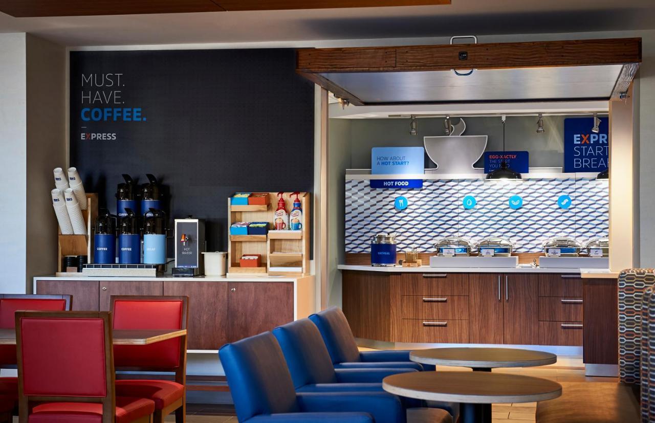 Holiday Inn Express & Suites - Canton By Ihg Eksteriør bilde