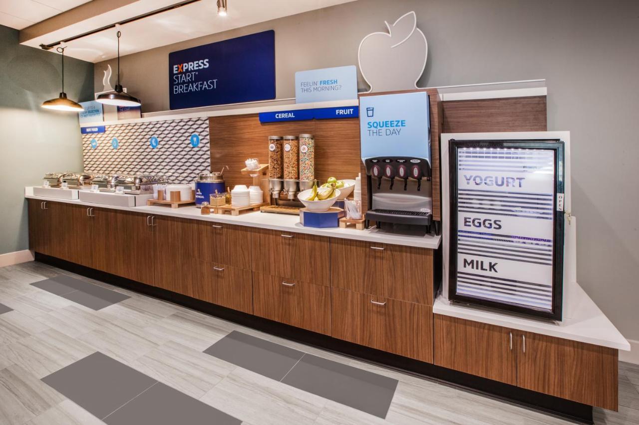 Holiday Inn Express & Suites - Canton By Ihg Eksteriør bilde